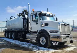 2025 Western Star 49X | Thumbnail Photo 2 of 2