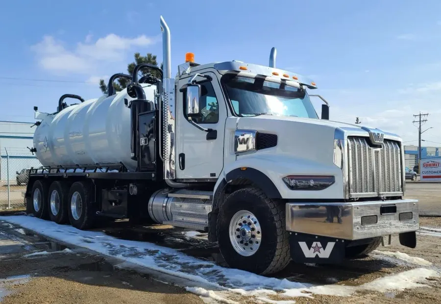2025 Western Star 49X | Photo 2 of 2