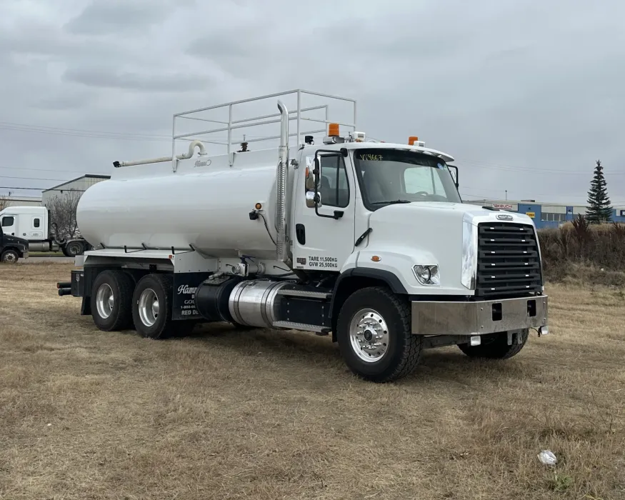 2025 Freightliner 108SD 16 Cube Tandem | Photo 2 of 5