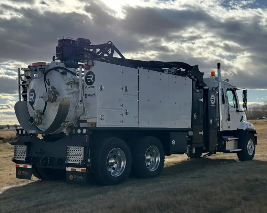 2026 Freightliner 108SD | Photo 3 of 5