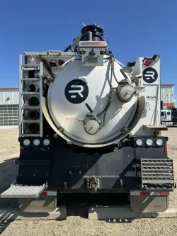 2024 Freightliner 114SD | Thumbnail Photo 5 of 5