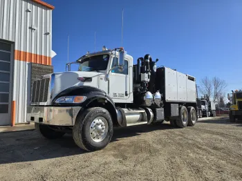 2019 Peterbilt 348
