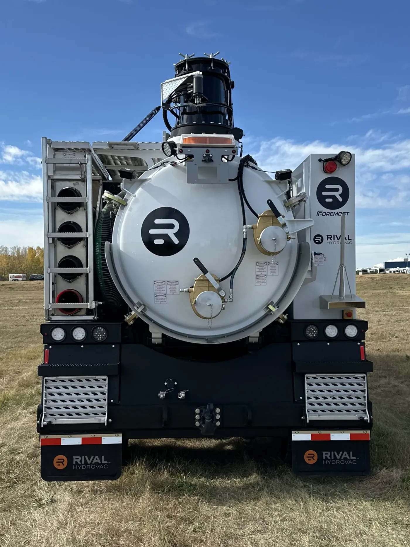 2026 Freightliner 114SD | Photo 4 of 5