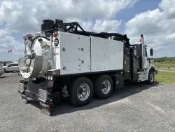 2025 Western Star 47X | Thumbnail Photo 3 of 4