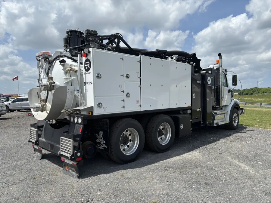 2025 Western Star 47X | Photo 3 of 4