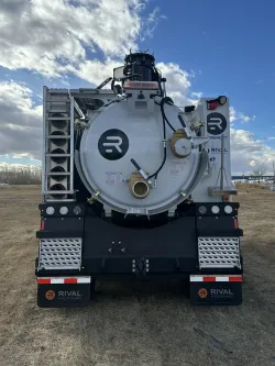 2026 Freightliner 108SD T7 | Thumbnail Photo 5 of 5