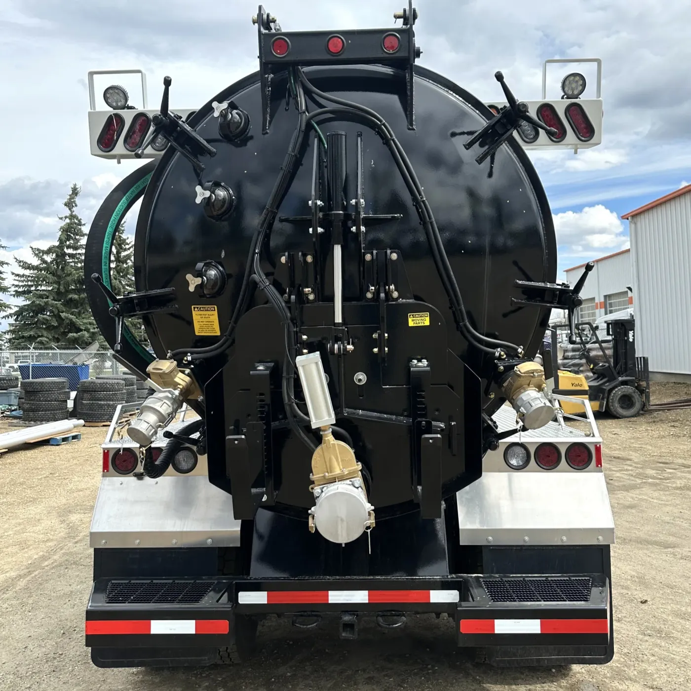 2026 Freightliner 114SD | Photo 5 of 5