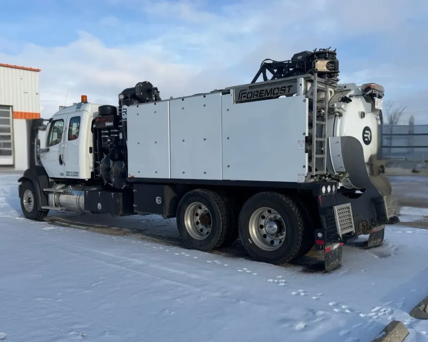 2024 Freightliner 108SD | Photo 3 of 5