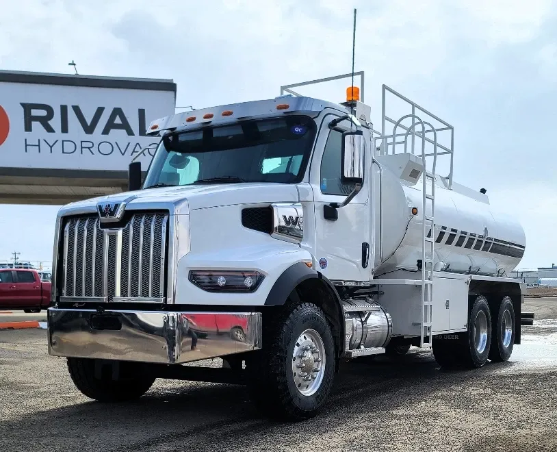 A white water truck